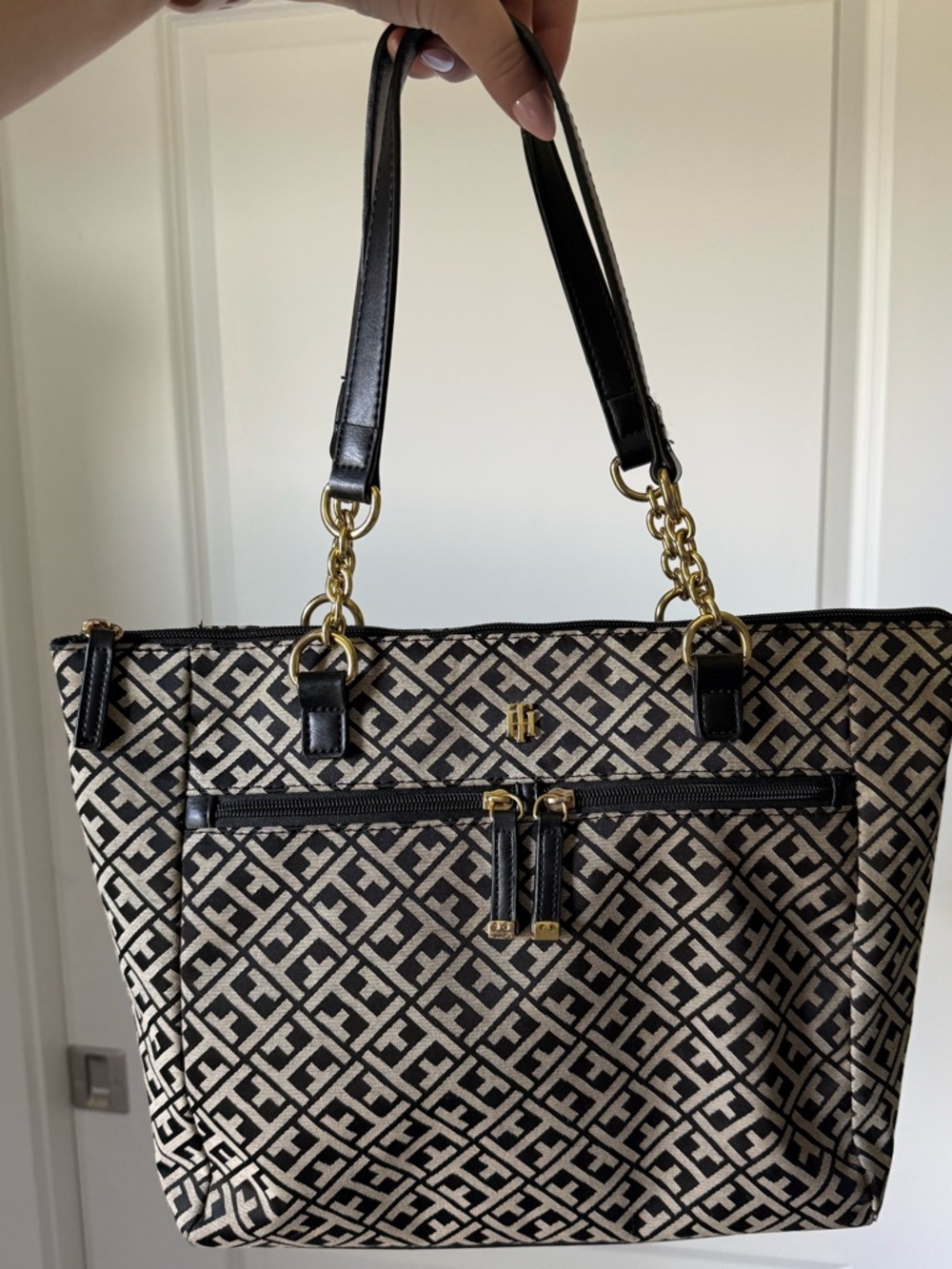 Tommy Hilfiger Monogram Shoulder Bag Black Tan Gold Chain Mini Tote Purse